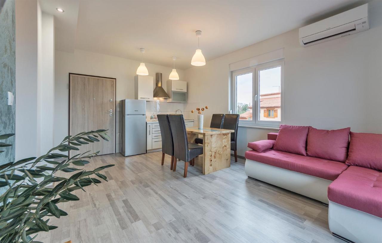 2 Bedroom Apartment Peroj Фажана Экстерьер фото